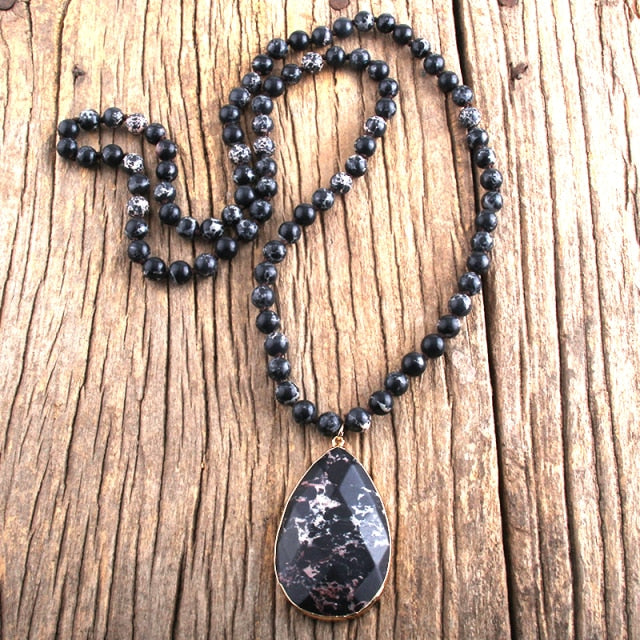 Knotted Little Onyx Neckwear